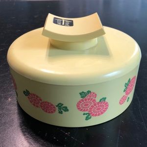 Hana Gasa powder from Avon. Unopened. 6oz